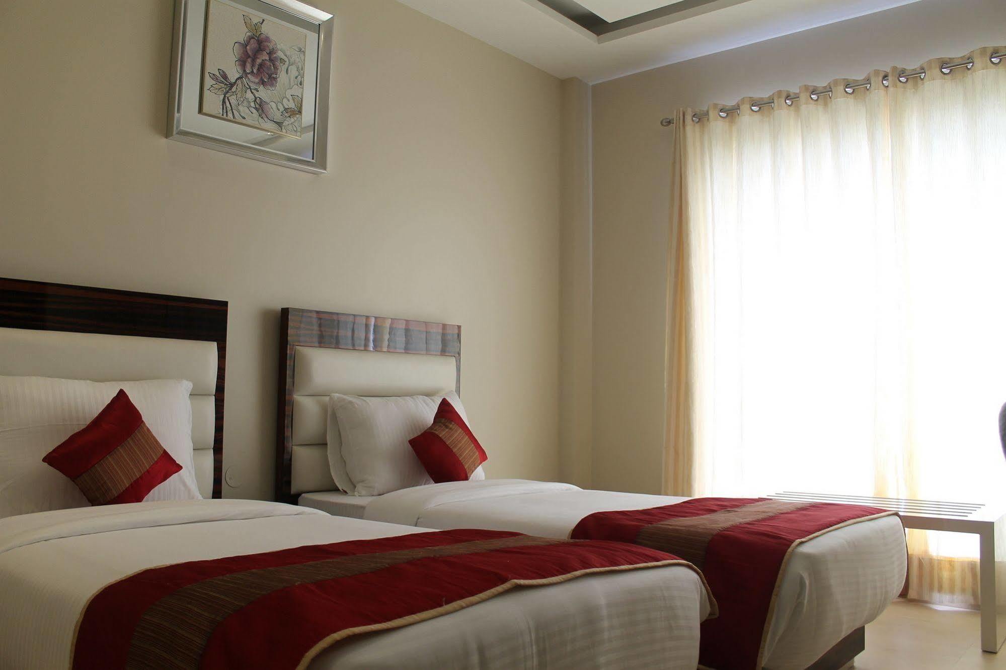 Hotel Gulnar Нью-Делі Номер фото