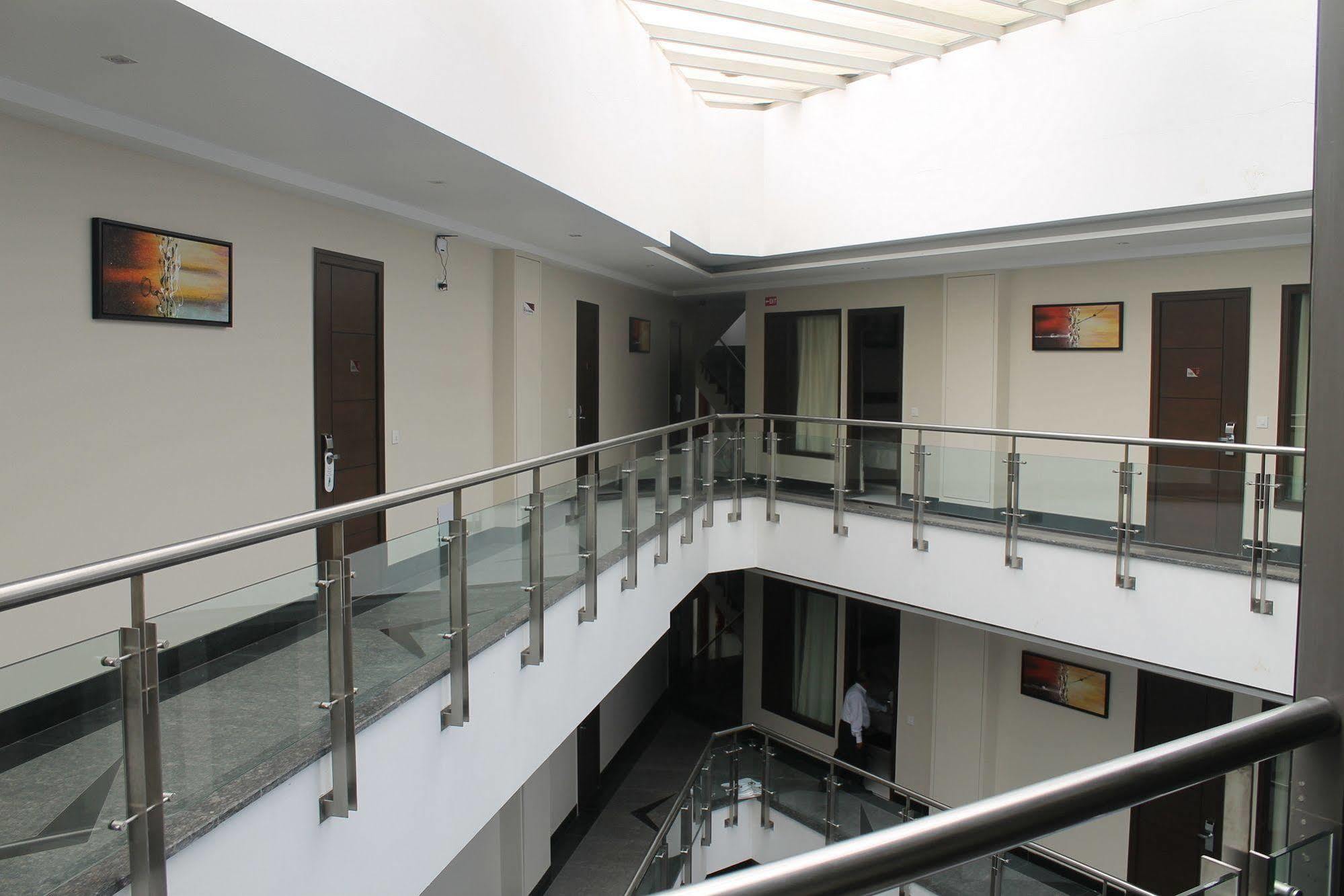 Hotel Gulnar Нью-Делі Екстер'єр фото