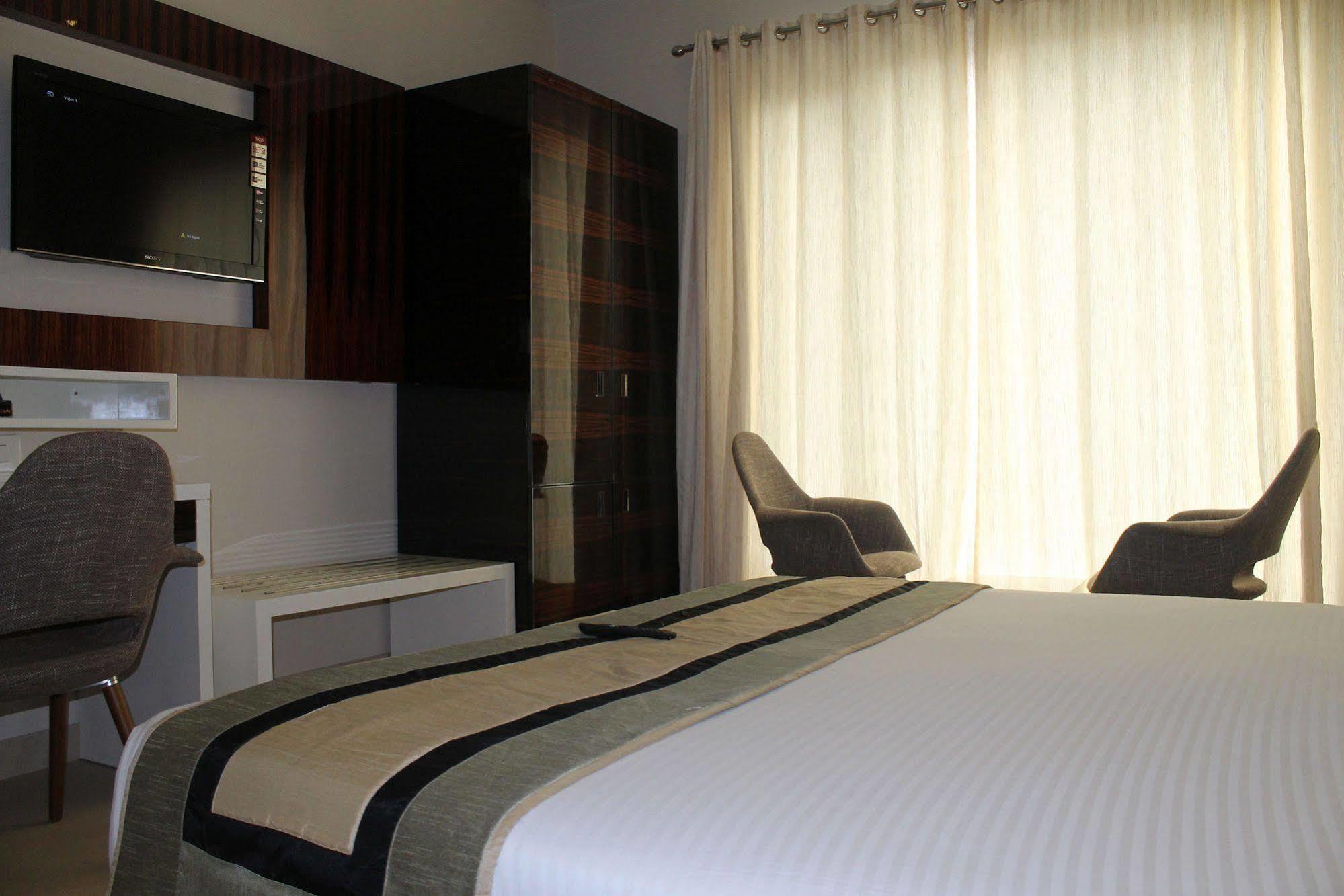 Hotel Gulnar Нью-Делі Екстер'єр фото